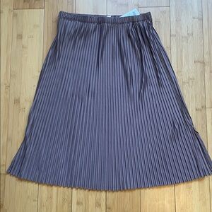 NY Collection Taupe Pleated A-Line Skirt